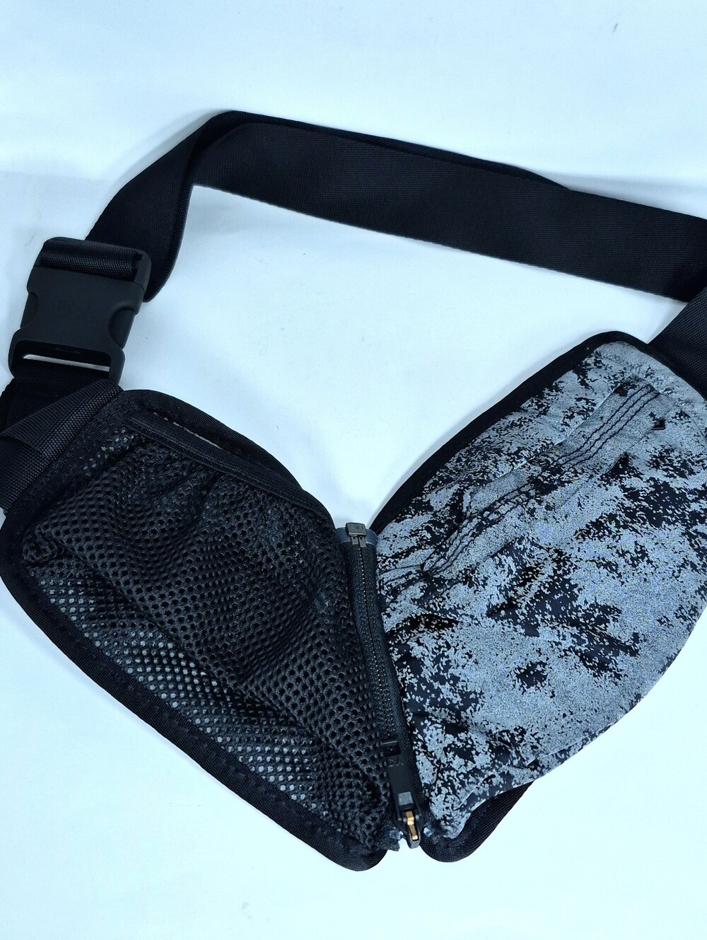 Adidas/Johji Yamamoto Y-3 Reflective Belt Bag/Crossbody Sling